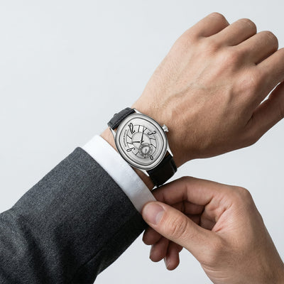 Montre Courbe Élégante