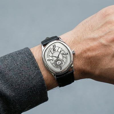Montre Courbe Élégante