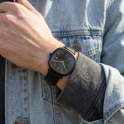 Montre Carré Nuit